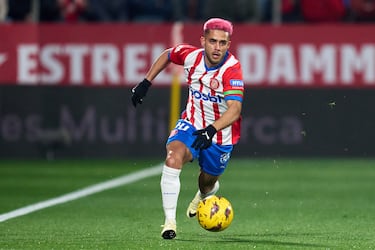 El lateral derecho, en peligro de extinción