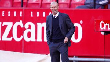 Zinedine Zidane, entrenador del Real Madrid, en el partido de LaLiga Santander contra el Sevilla.