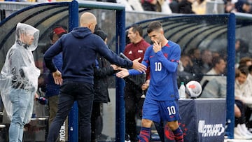 La selección de Estados Unidos dejó una deuda pendiente al mando de Gregg Berhalter. Todavía no pueden vencer a las primeras en el ranking FIFA.