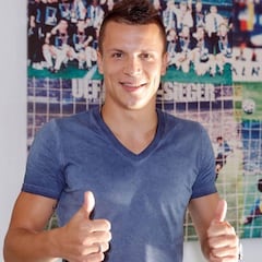 Oficial: Konoplyanka ya es
nuevo jugador del Schalke