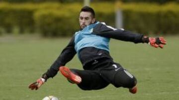 Camilo Vargas lucha por la titular con Franco Armani y 'Neco' Martínez