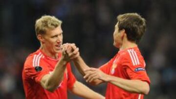 Pogrebnyak, a la izquierda.