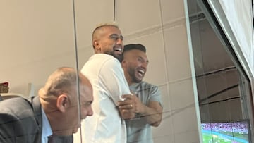 Arturo Vidal ya festeja en Flamengo y causa revuelo en Río de Janeiro