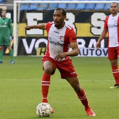 Michael Chacón deja el FC Emmen para jugar en Nacional