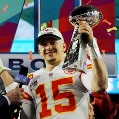 ¿Cuánto dinero gana Patrick Mahomes con los Chiefs?