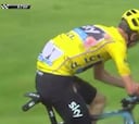 Así fue la caída y el cambio de bicicleta de Chris Froome