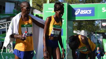 Un matrimonio de kenianos gana en la maratón de París