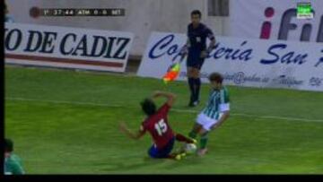 El entradón de Savic a Francis.