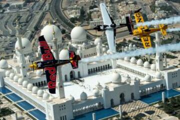 Red Bull Air Race World Championship sobre los Emiratos Árabes.