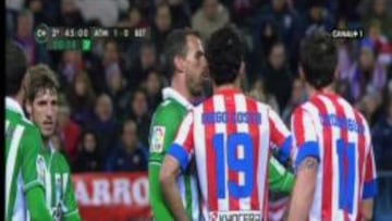 La captura del momento en el que Amaya escupe a Diego Costa.