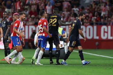 Nacho’s red card has created a problem: who can play in defence for Real Madrid?