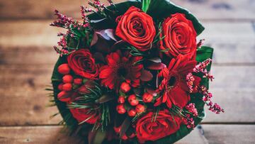 ramo de rosas rojas