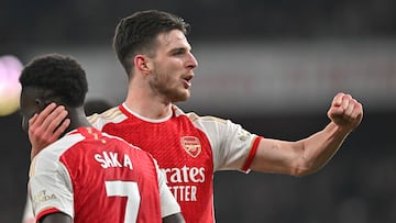 Arsenal quiere mantenerse en la lucha por romper su sequía sin títulos, y un duelo ante Sheffield United lo obliga a obtener una victoria este lunes.