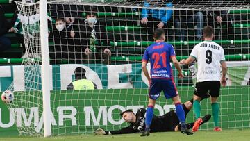 El Racing entra en barrena