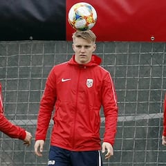 Odegaard apela a "la defensa" ante España y alaba a Oyarzabal