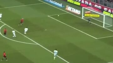 Vidal anotaba un golazo en Brasil y esto pasó: ¡polémica del VAR!