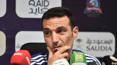 Argentina&#039;s coach Lionel Scaloni speaks during a presser at the King Saud University Stadium in Riyadh on November 14, 2019, on the eve of their friendly football match against Brazil. (Photo by AFP)