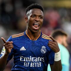 Hierro: "Vinicius me encanta, trae alegría al fútbol"