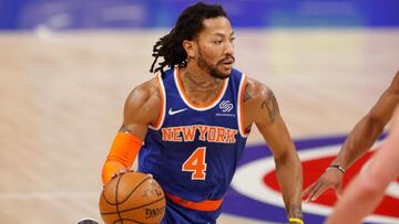 The Knicks have been struggling lately, but there is good news. Star player Derrick Rose, who has been out for two months could be back on the court soon.