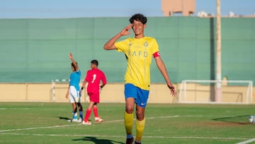 Cristiano Júnior, celebrando un gol con las inferiores del Al-Nassr
