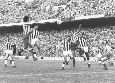 Los ‘Orelluts‘ no se conformaban con la permanencia, sino que fueron a por más. En la tercera edición liguera conformada por 18 equipos, el Castellón finalizó en quinta posición, quedando a las puertas de jugar Europa. Aquella temporada fue la mejor de la historia del club, ya que lograron una de las mejores clasificaciones ligueras y llegaron a la final de la Copa del Rey.