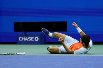 Partido de semifinales del US Open de tenis entre Carlos Alcaraz y Frances Tiafoe.
