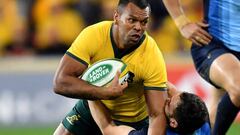 Brisbane (Australia), 27/07/2019.- Kurtley Beale (left) of the Wallabies is tackled by Joaquin Tuculet (right) of the Pumas during the Rugby Championship match between Australia and Argentina at Suncorp Stadium in Brisbane, Australia, July 27, 2019. EFE/E