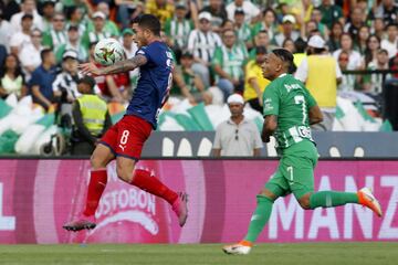 Cucchi, Arregui, en contra, Barrera y Barcos, en dos oportunidades, anotaron para los verdes. Por los rojos convirtieron Murillo y Cano.