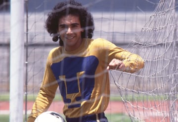  Historical photo of Hugo Sanchez of the Pumas UNAM Team in 1981.

Foto Historica del Hugo Sanchez del Equipo Pumas UNAM en 1981.

1981/MEXSPORT/David Leah./ARCHIVO HISTORICO MEXSPORT 