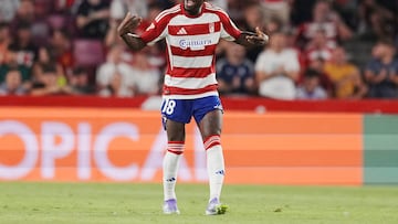 Fue disparo el suyo, aunque no estuvo mal durante el encuentro, a pesar de que el Deportivo dominó, el gol le dio esperanzas al Granada, aunque no consiguió mejor resultado.