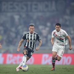 Eduardo Vargas da un paso en falso en Brasil