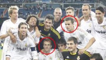 <b>BERNABÉU. </b>Álex (de rodillas) y Nacho, coincidieron en el campo.