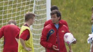 "Le he recomendado a Milla que Muniain no juegue mañana y que espere hasta el siguiente partido. Sería demasiado precipitado", explica el doctor de la Selección olímpica.