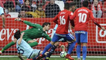 Jony marca el segundo gol del Sporting ante el Numancia