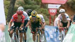 Remco Evenepoel, Enric Mas y Primoz Roglic, durante la etapa de Peñas Blancas en la Vuelta a España 2022.