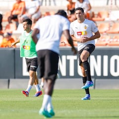 El Valencia rechaza dos ofertas por César Tárrega