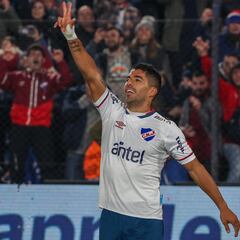 Luis Suárez ya celebra goles con Nacional