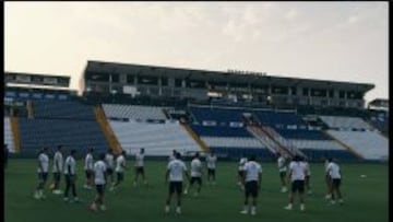 Cerro entrena en el estadio de Alianza Lima en Per&uacute;.