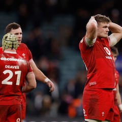 Inglaterra sonroja a Gales en un estreno prometedor