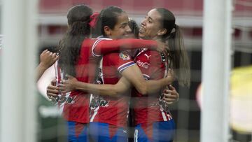 Chivas golea y rompe mala racha antes de la Liguilla