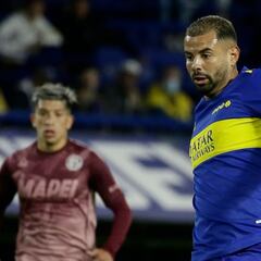 Edwin Cardona, baja en Boca Juniors por lesión muscular