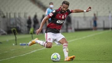 Diego Ribas, capitán de Flamengo y uno de los afectados por la enfermedad, reveló detalles del protocolo que ha debido seguir. El 'Huaso' sería otro de los contagiados.