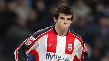 Fue el segundo jugador más joven en debutar en la historia del Southampton, con 16 años y 275 días (17 de abril de 2006) y pronto comenzó a despuntar como ‘3’, luciendo su zancada para jugar con espacio por delante.