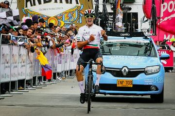 Daniel Arroyave, ciclista del Team Emirates, se quedó con la medalla de oro en la prueba de élite de la categoría Sub 23, del Campeonato Nacional de Ruta. Óscar Guzmán y Cristian Pico se quedaron con el segundo y tercer puesto.