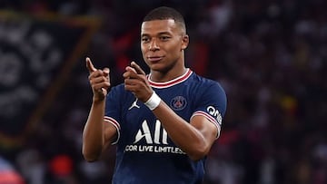 PSG make final push to keep Mbapp&eacute; from Real Madrid