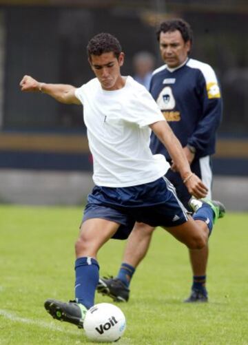 Hugo Sánchez brilló con el Real Madrid y es considerado el mejor jugador mexicano. Su hijo Hugo Sánchez Portugal (Fallecido en 2014) intentó seguir sus pasos, pero nunca le igualó.