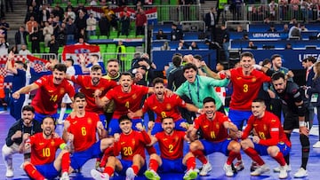 España celebra su pase a la final de la Eurocopa.