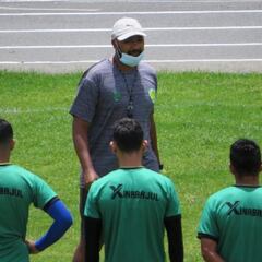 "Como el Atlético de Madrid": el chileno que triunfa junto a ex Wanderers en Guatemala