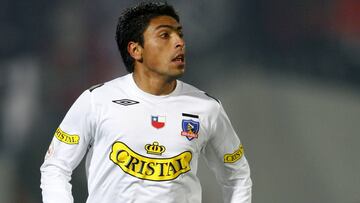 FUTBOL, AUDAX/COLO COLO
DECIMO OCTAVA FECHA, APERTURA 2007.
GONZALO JARA, JUGADOR DE COLO COLO, CONDUCE EL BALON.
20/05/2007
SANTIAGO, CHILE.
ANDRES PINA/PHOTOSPORT