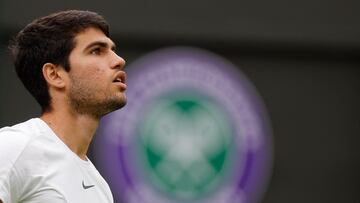Tennis - Wimbledon - All England Lawn Tennis and Croquet Club, London, Britain - July 4, 2023 Spain’s Carlos Alcaraz during his first round match against France’s Jeremy Chardy REUTERS/Andrew Couldridge